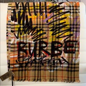 NWT Burberry Printed Vintage Check Gauze Scarf